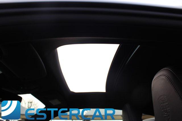 PORSCHE 911 992 Carrera