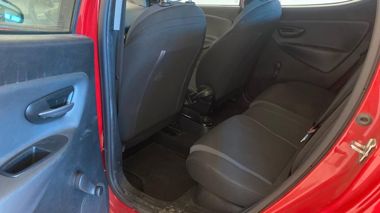 Lancia Ypsilon 5 Porte Ypsilon 1.2 Silver 69cv