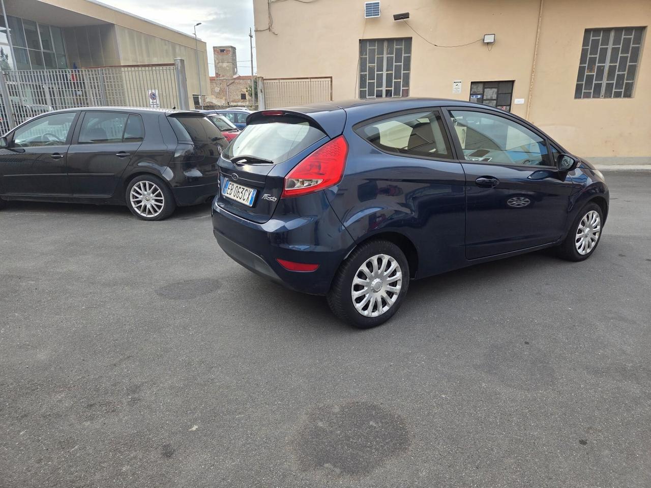 Ford Fiesta 1.4 TDCi 70CV 3 porte Titanium perfetta possibilita 12 mesi garanzia neopatentati ok