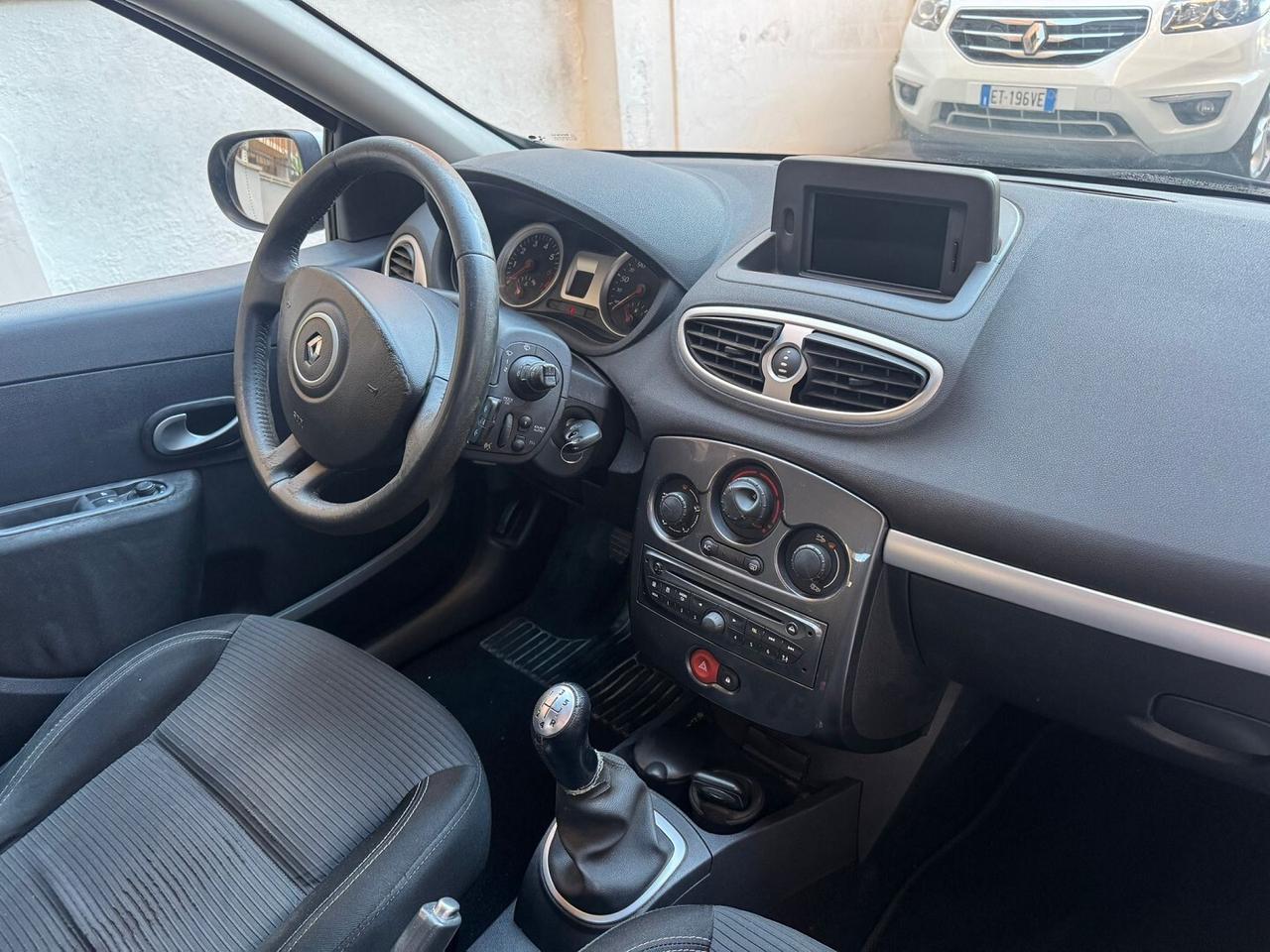 RENAULT Clio 1.2 16V GPL Dynamique