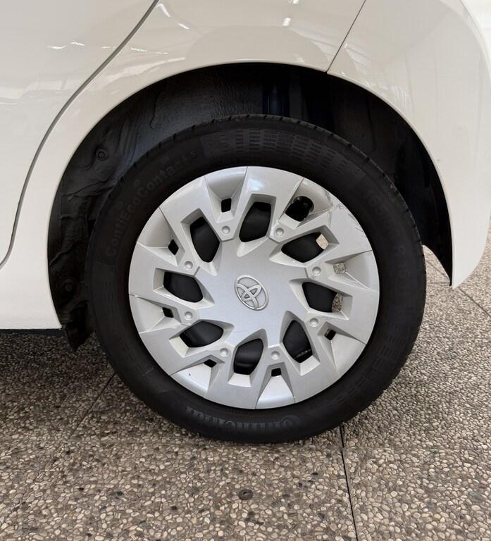 Toyota Aygo 5 Porte 1.0 VVT-i x-play