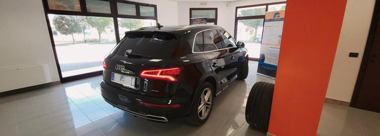 BELLISSIMA AUDI Q5 40 TDI S-LINE PLUS QUATTRO 190CV S-TRONIC-TENUTA CON MOLTISSIMA CURA-PERFETTA IN TUTTO-COME NUOVA-GARANZIA UFFICIALE AUDI FINO AL 10/2026 PIÙ GARANZIA M-M MOTORS FINO AD OTTOBRE 2027.