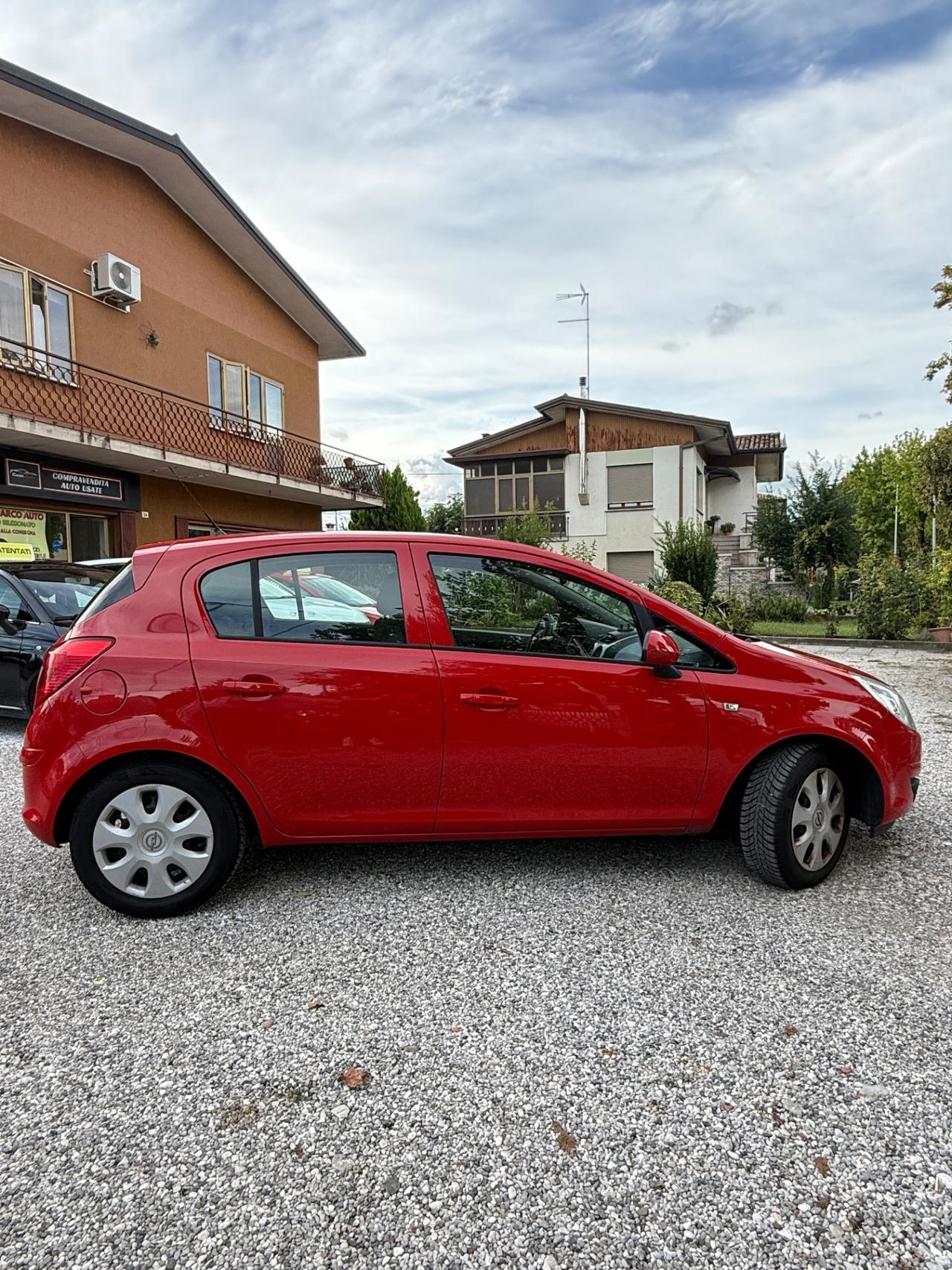 Opel Corsa 1.2 5 porte Cosmo