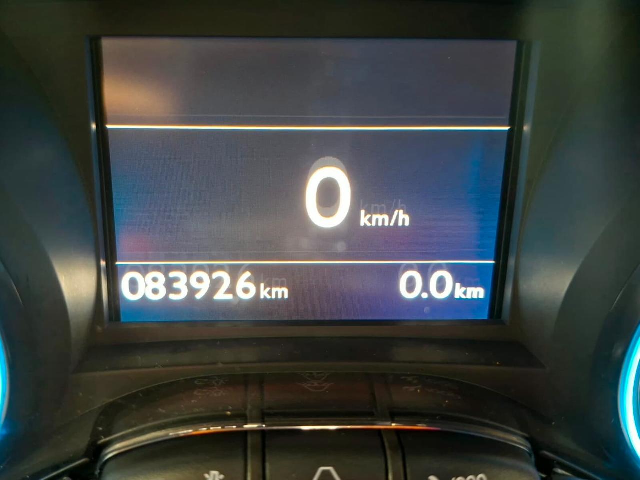 2015 Peugeot 2008 1.6 BlueHDi 100cv Black Matt