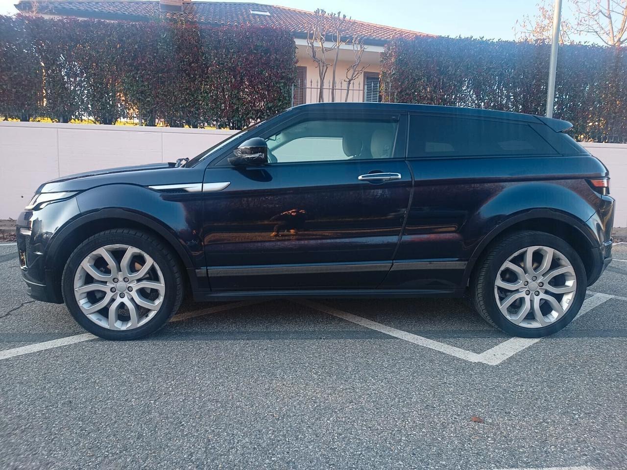 RangeRover Evoque TD4 HSE Aut. GIRA A TRE