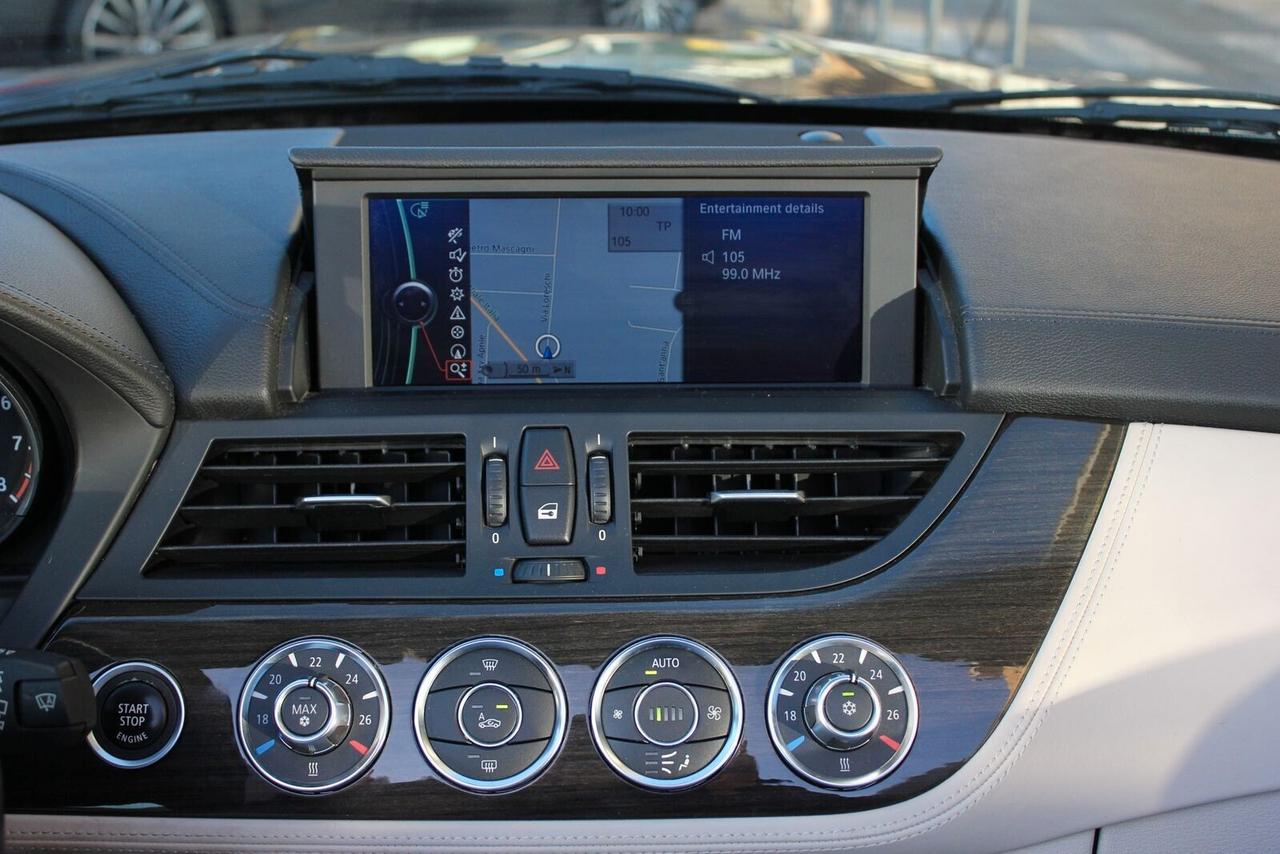 Bmw Z4 sDrive23i 205CV FARI XENON NAVY PROFESSIONAL SEDILI RISCALDABILI