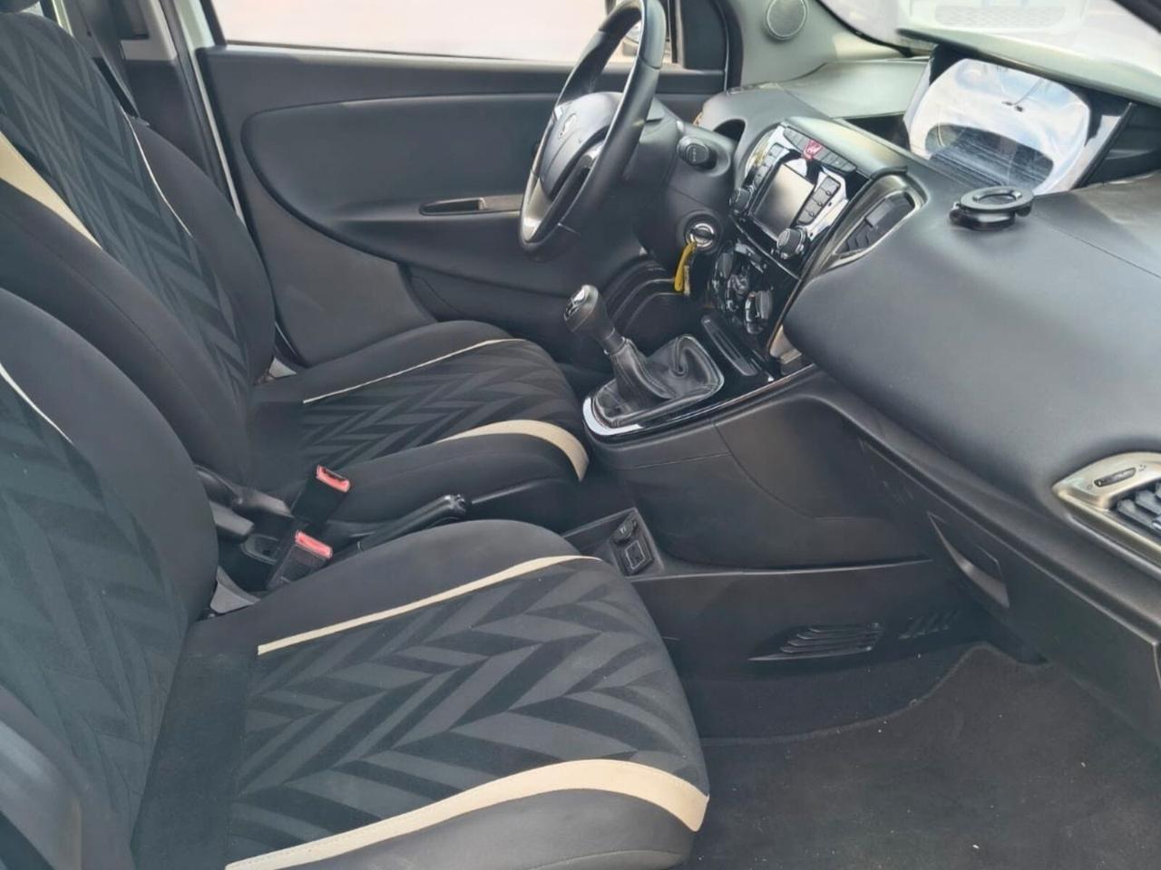 Lancia Ypsilon 1.3 MJT 16V 95 CV 5 porte S&S Gold