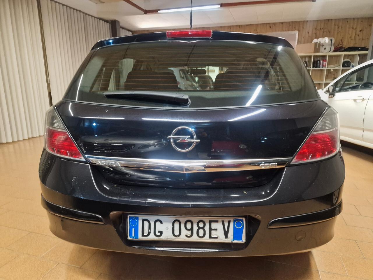 Opel Astra 1.3 CDTI 5 porte Enjoy, 97 mila chilometri
