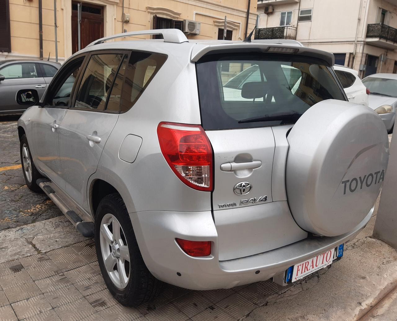 Toyota RAV 4 2.2 D-4D 177 CV Luxury 4X4