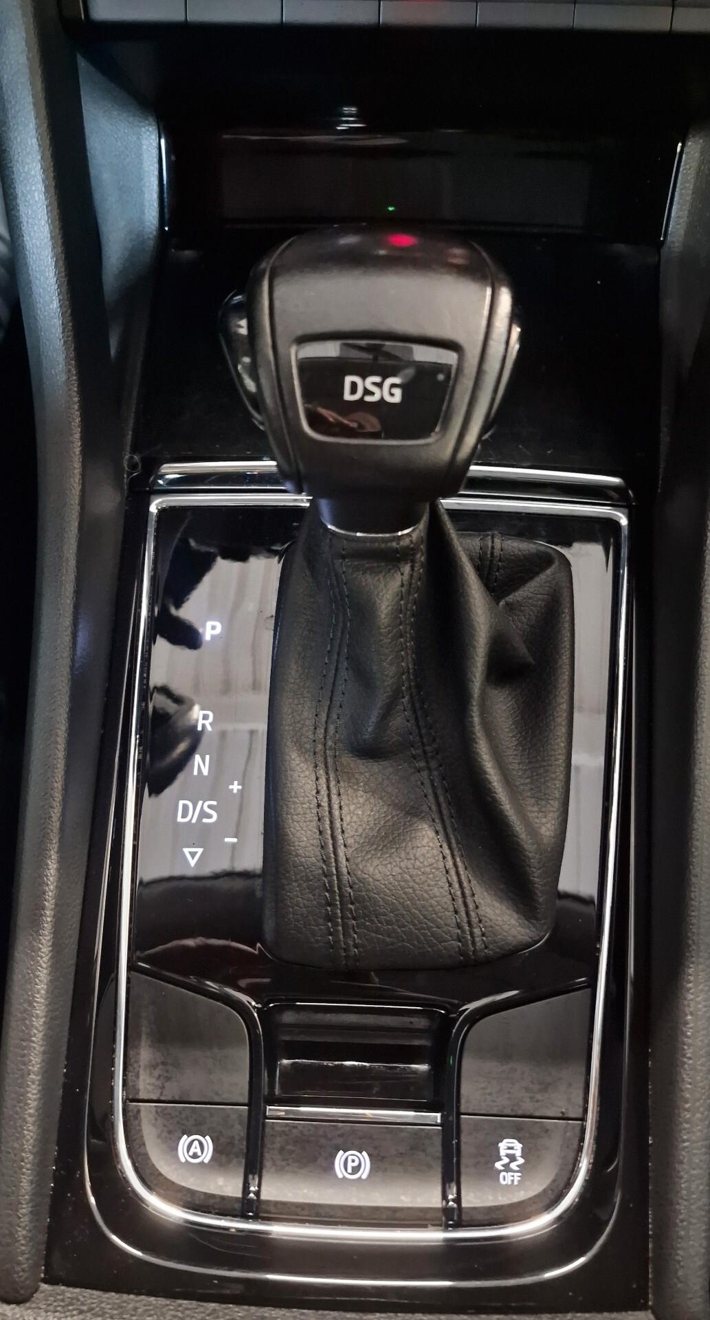 Skoda Karoq 1.6 TDI SCR DSG SportLine