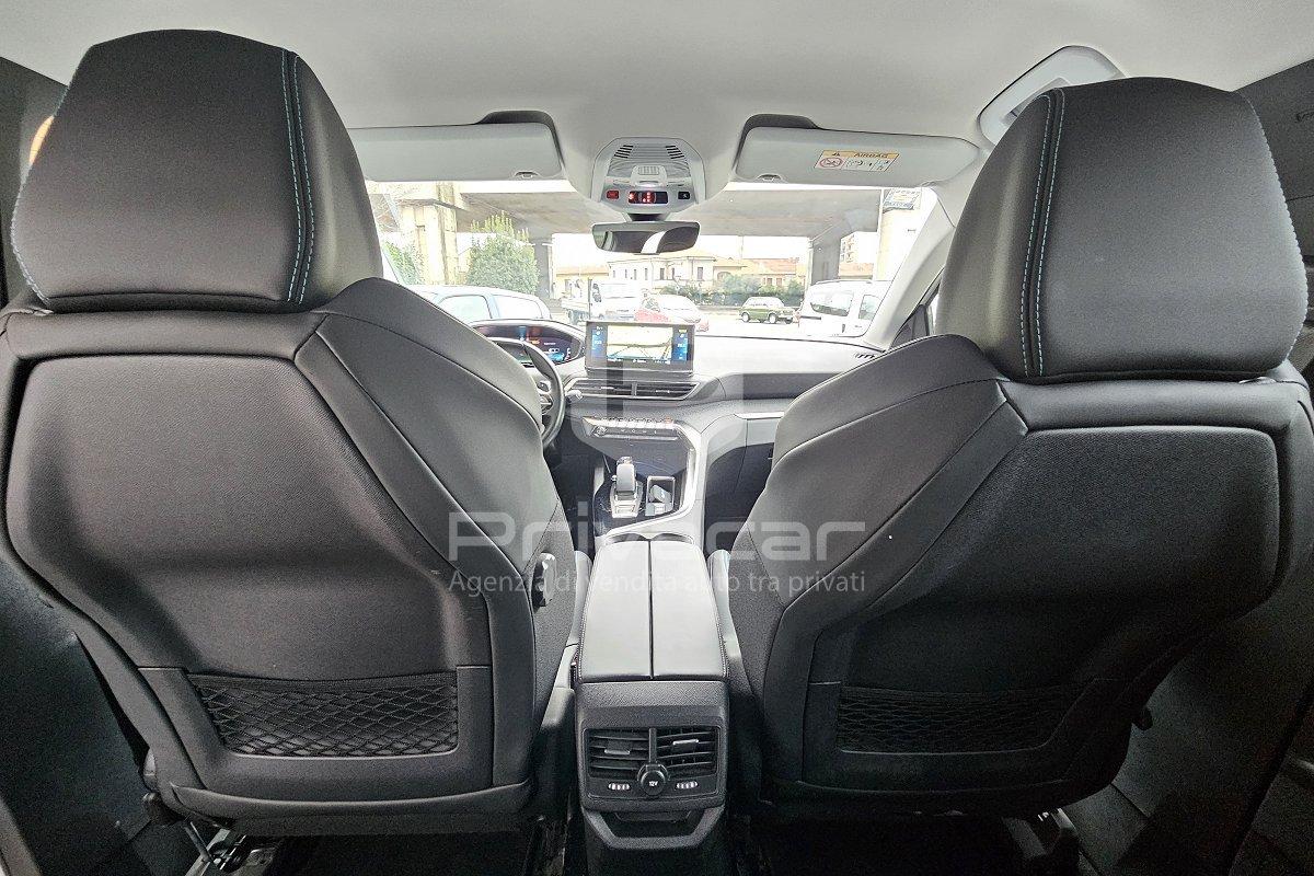 PEUGEOT 3008 Hybrid 225 e-EAT8 Allure Pack