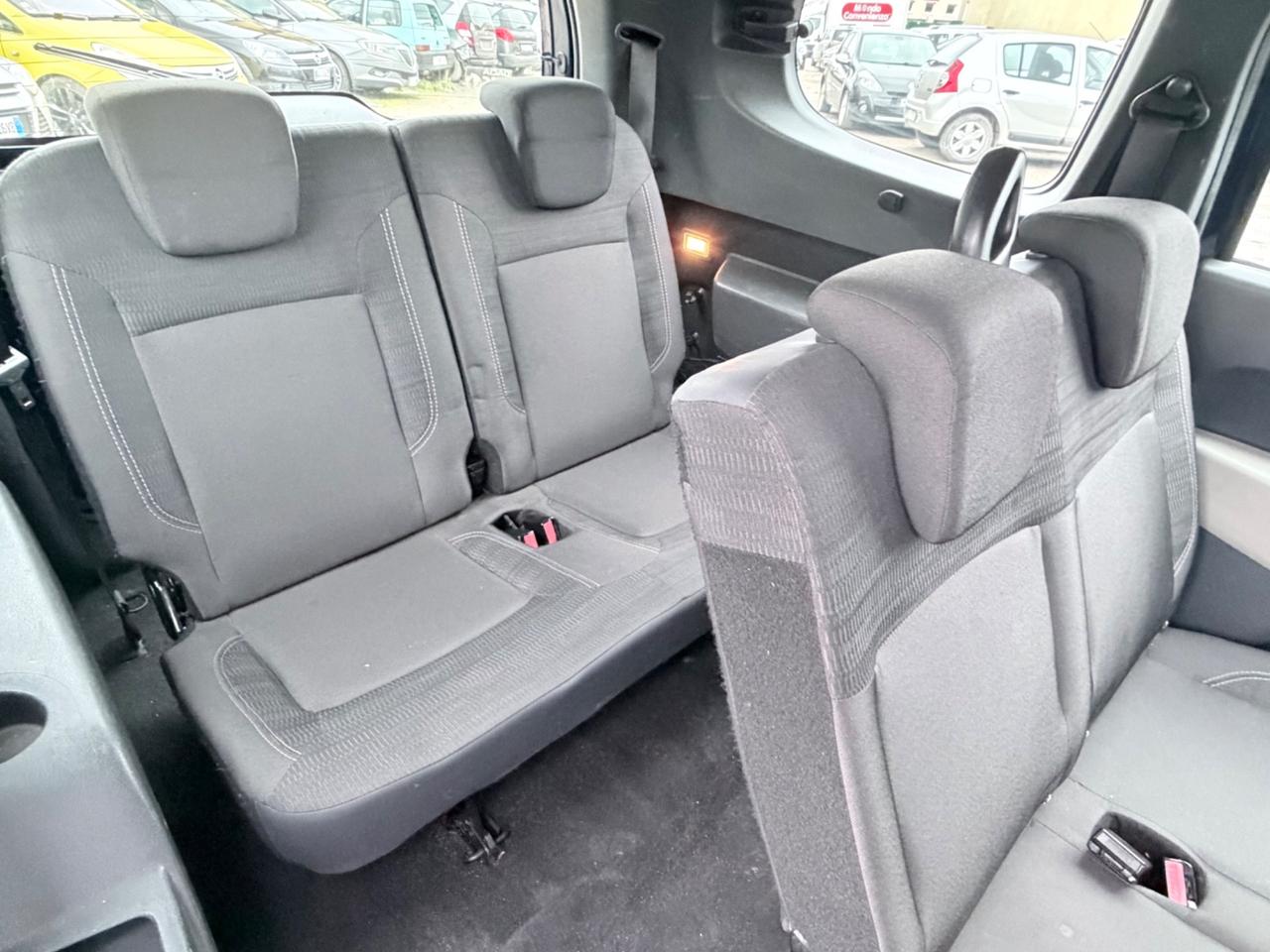 Dacia Lodgy 1.2BENZINA 115CV Start&Stop 7POSTI Prestige