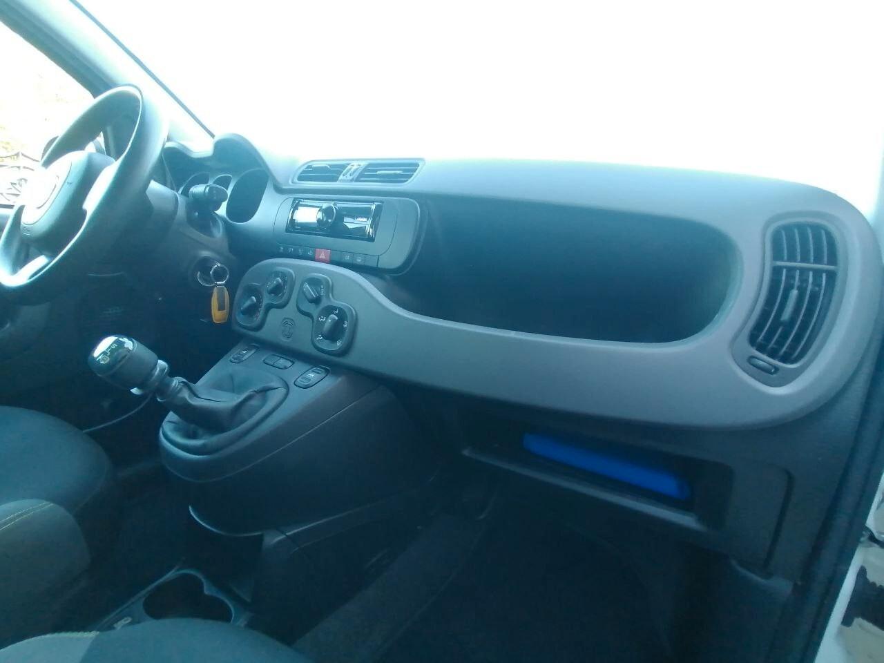 Fiat New Panda 1.2 Young Idonea neopatentati Unico Prop.