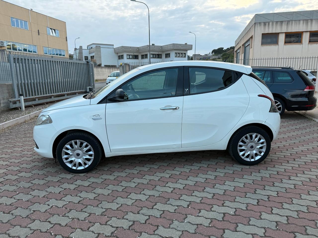 Lancia Ypsilon 1.3 MJT 16V 95 CV 5 porte S&S Elefantino