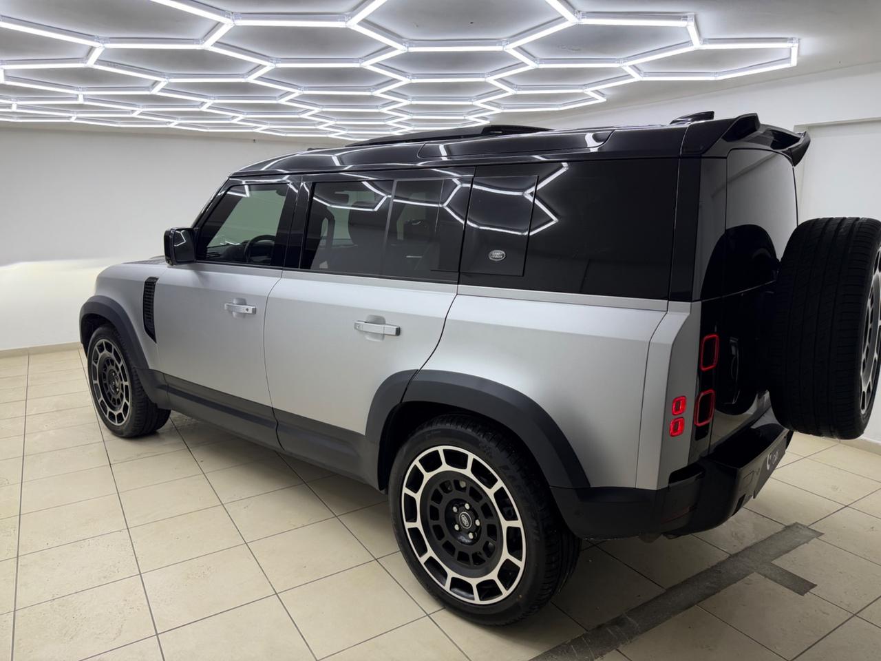 Land Rover Defender 110 2.0 240CV First Edition IPER FULL