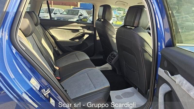 Skoda Superb 2.0 TDI DSG Wagon Style interno design selection