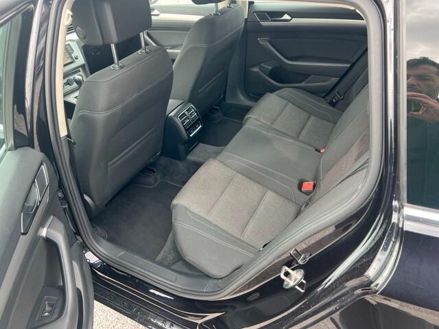 Volkswagen Passat Variant 1.6 Tdi 120 Cv Businessline Dsg