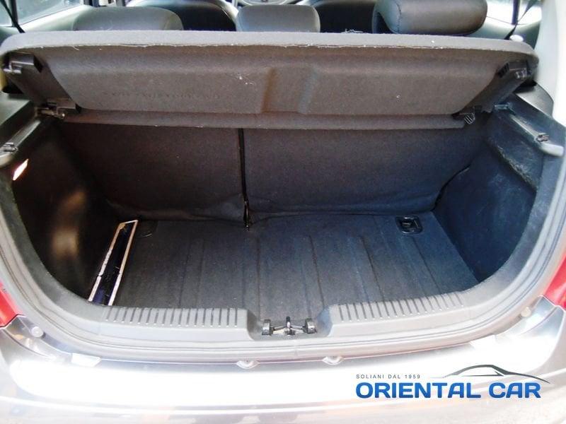 Hyundai i10 i10 1.1 12V Comfort MOLTO BELLA TAGLIANDATA