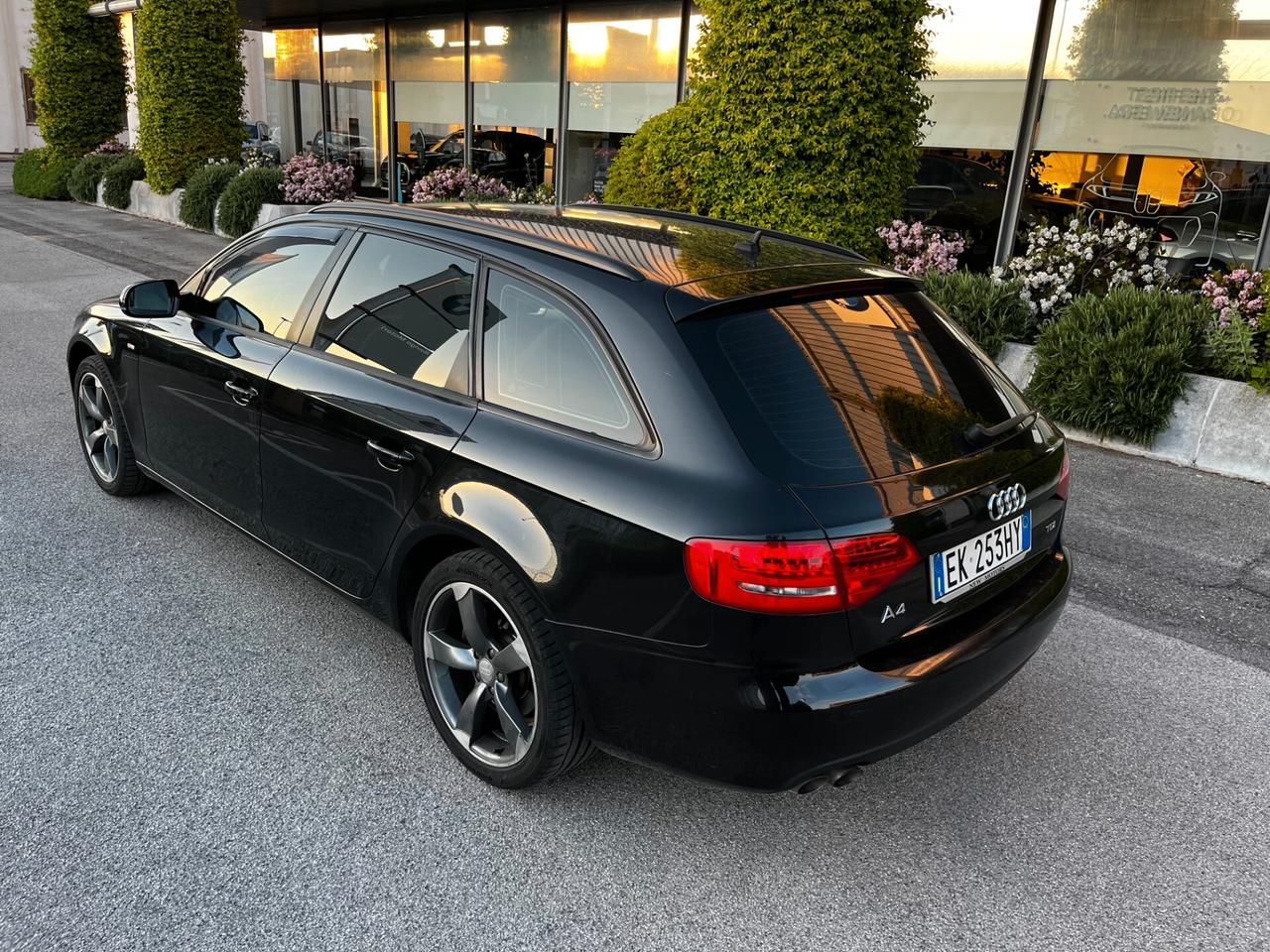 Audi A4 Avant 2.0 TDI 143CV F.AP. SLine Multitronic