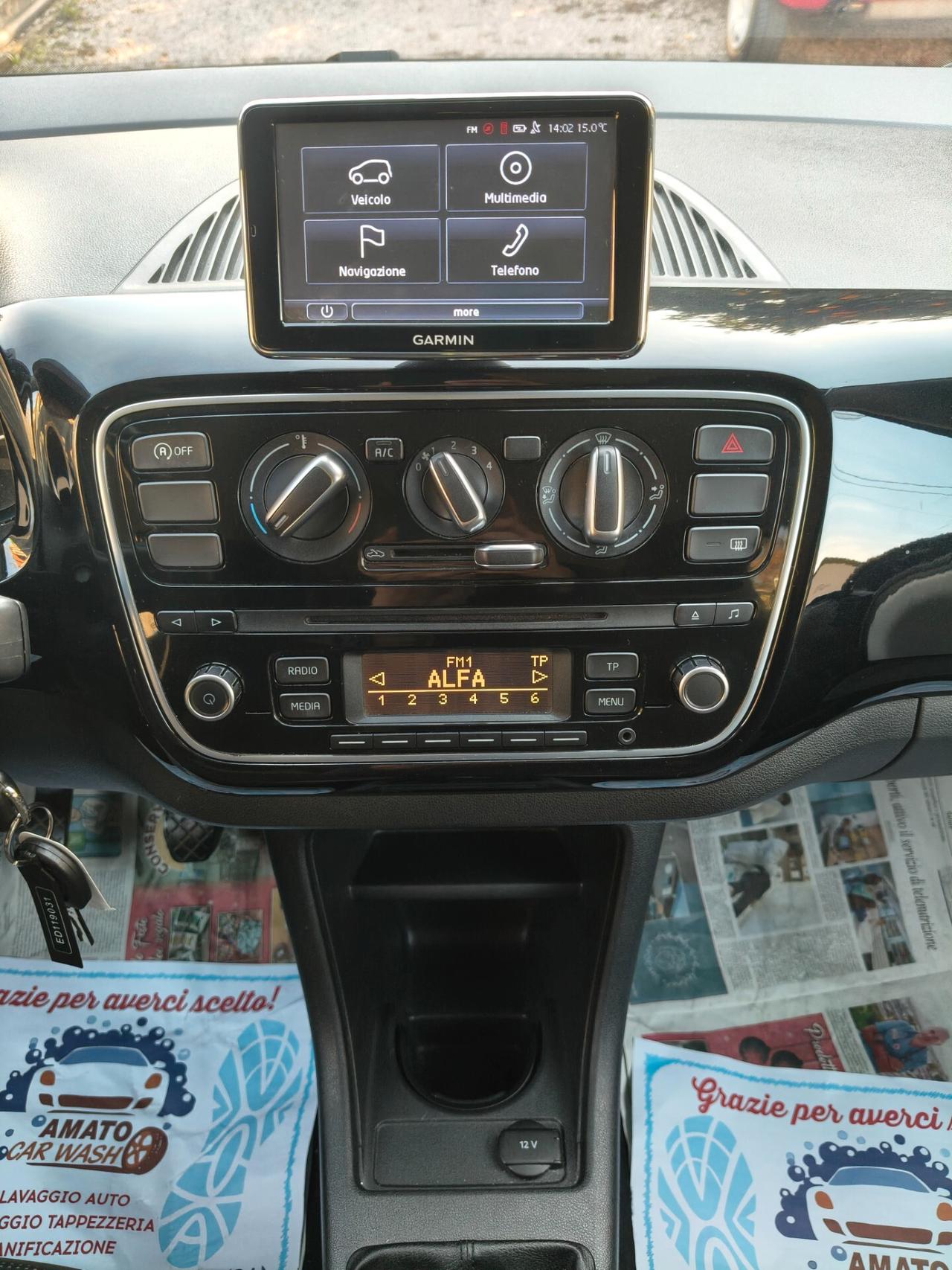 VOLKSWAGEN UP 1000 A METANO FULL OPTIONAL