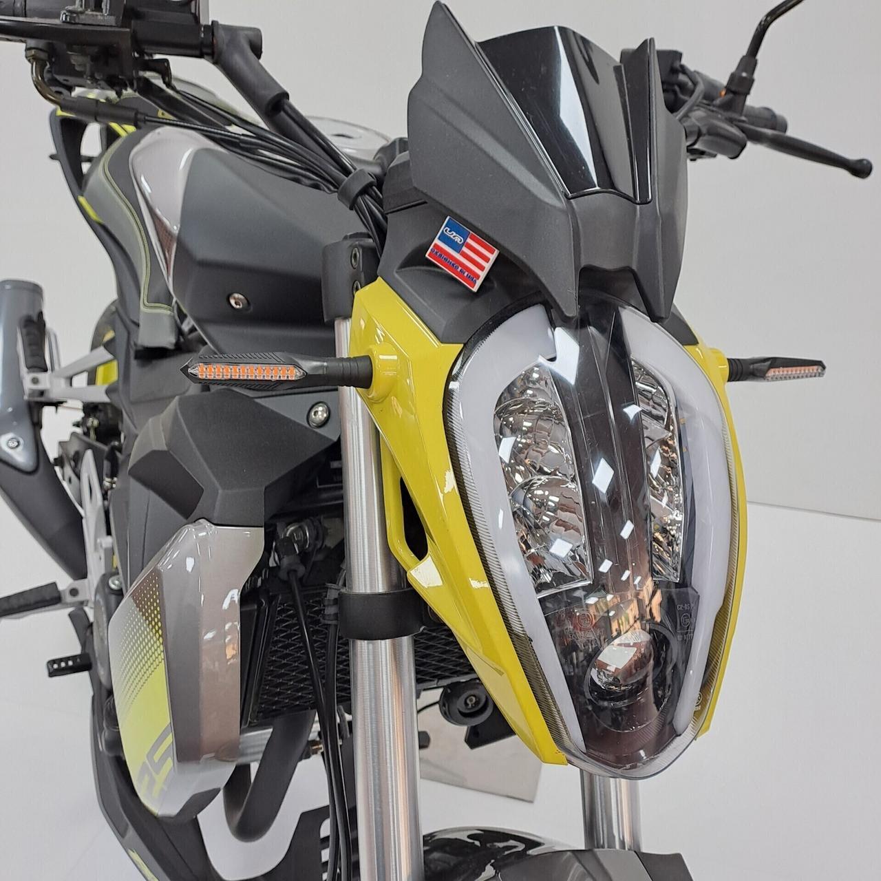 UM Moto. XTREET RS 125 SUPERPREZZO