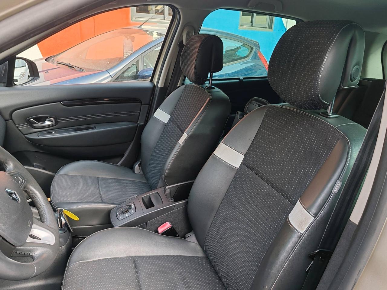 Renault Scenic Scénic X-Mod 1.5 dCi 110CV