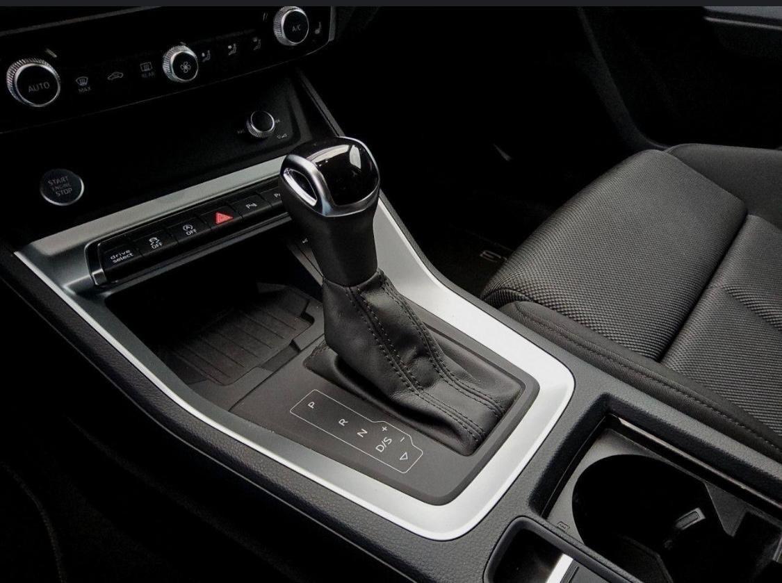 Audi Q3 35 TFSI Business Advanced-Rata 290€