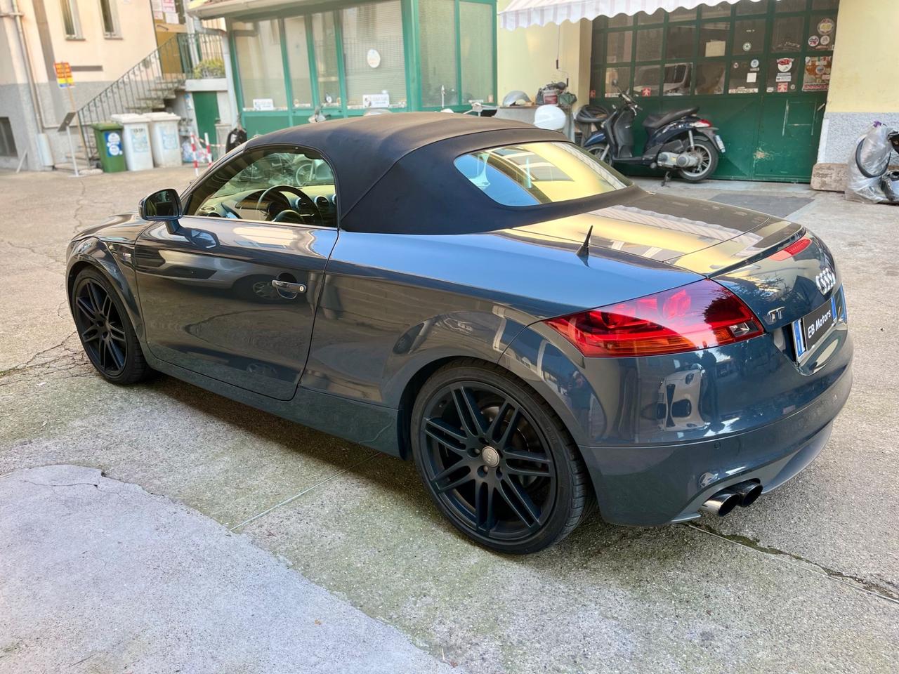 Audi TT Roadster 2.0 TFSI S-tronic Advanced S-Line