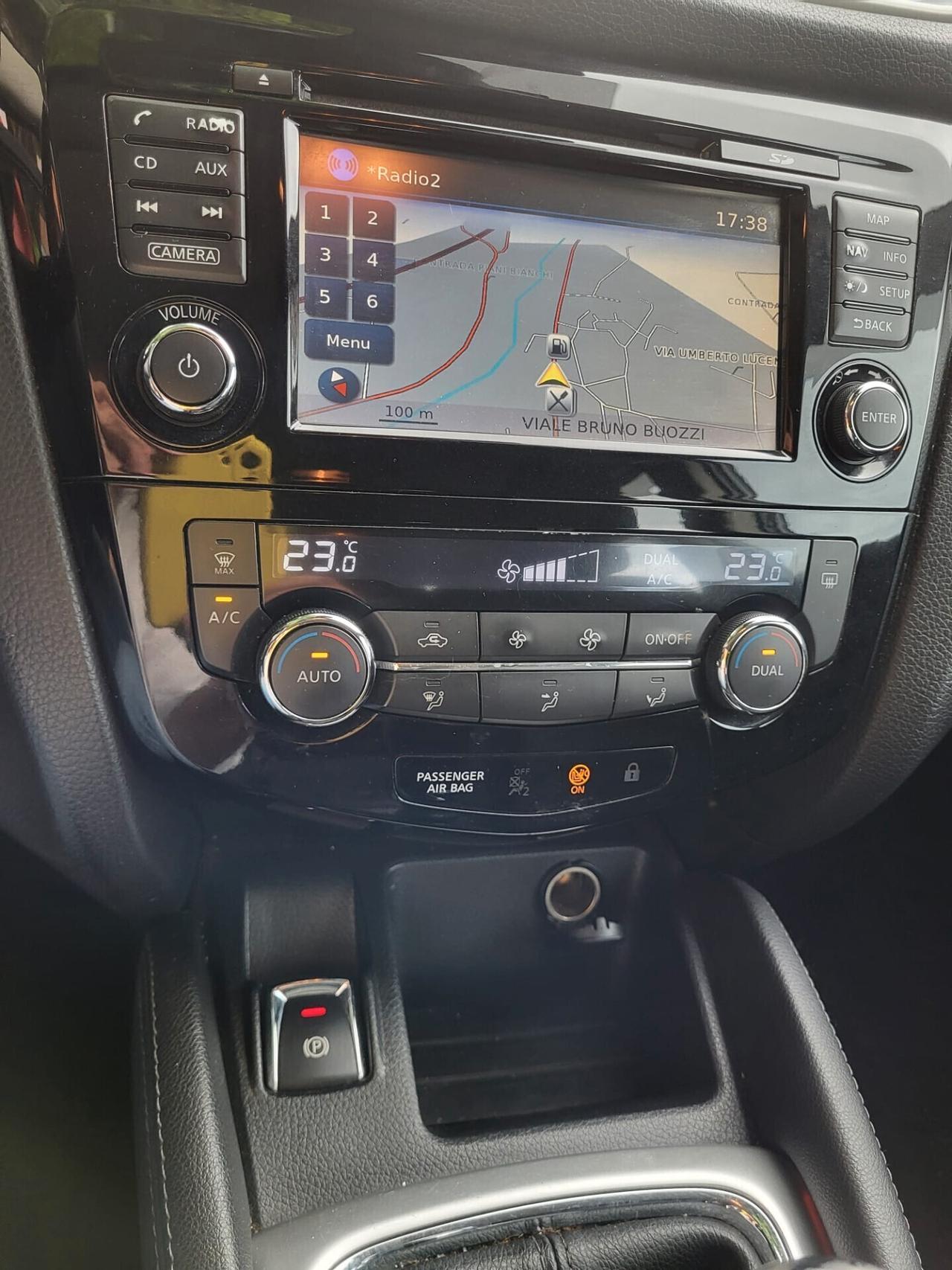 Nissan Qashqai 1,6 dCi-NAVI-TELECAMERA-3 REVISIONI