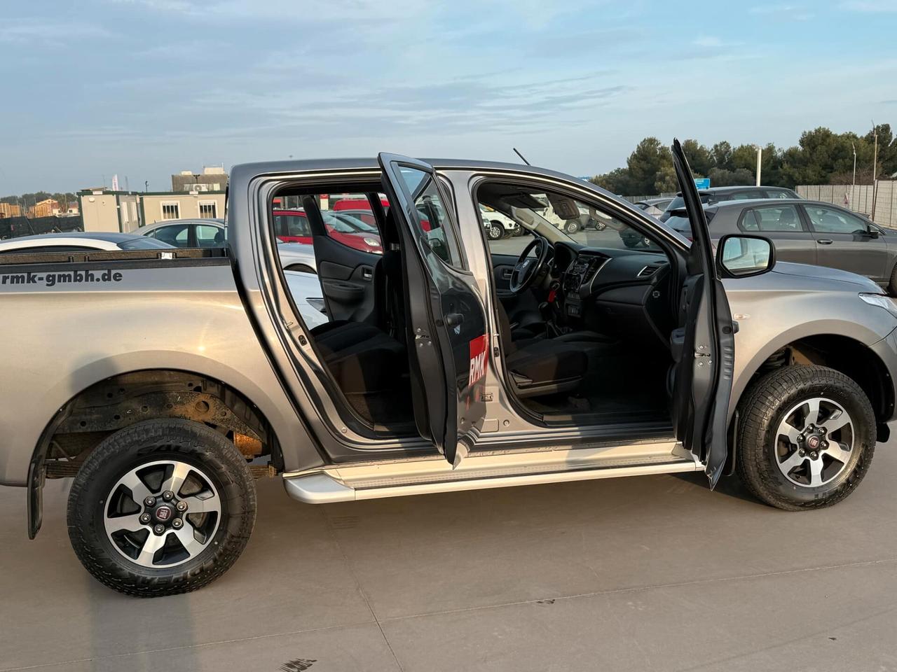 Mitsubishi L200 2.4 DI-D/154CV Club Cab Invite Plus