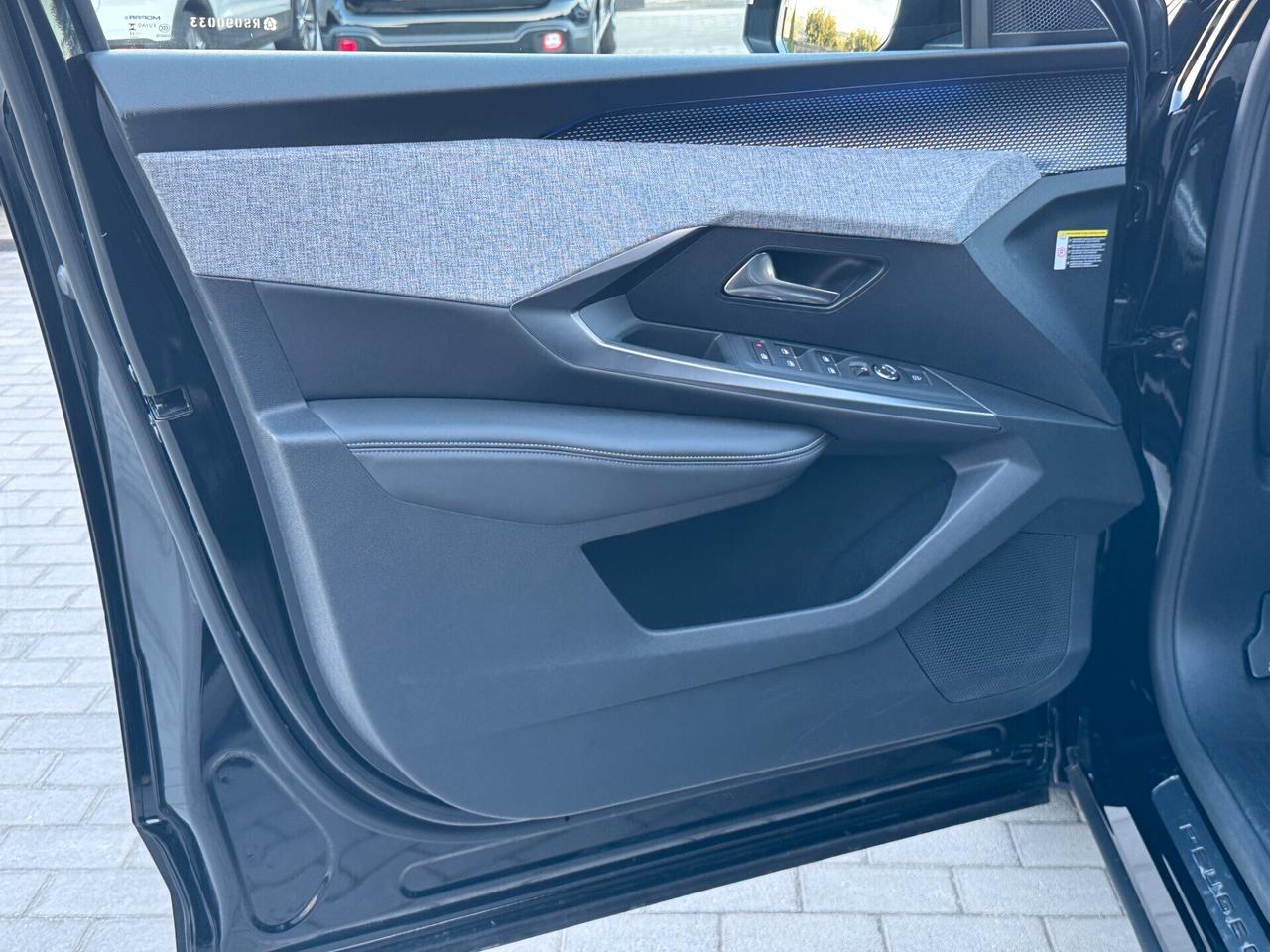 Peugeot 3008 Hybrid 136 e-DCS6 GT - GT LINE - CAMBIO AUTOMATICO - PRONTA CONSEGNA