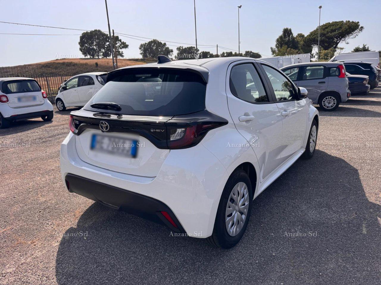 Toyota Yaris 1.5h 115 Icon NEOPATENTATI "PREZZO REALE NON LEGATO A FINANZIARIA"