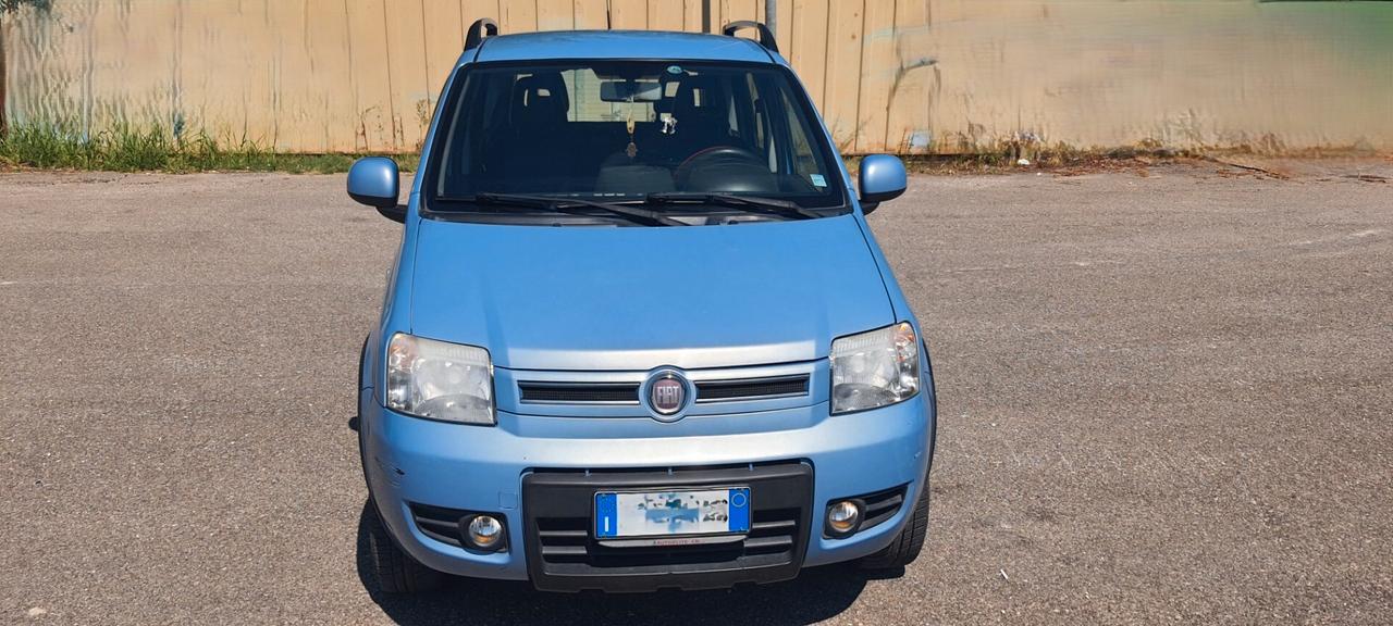 Fiat Panda 1.3 MJ 4x4 GANCIO TRAINO