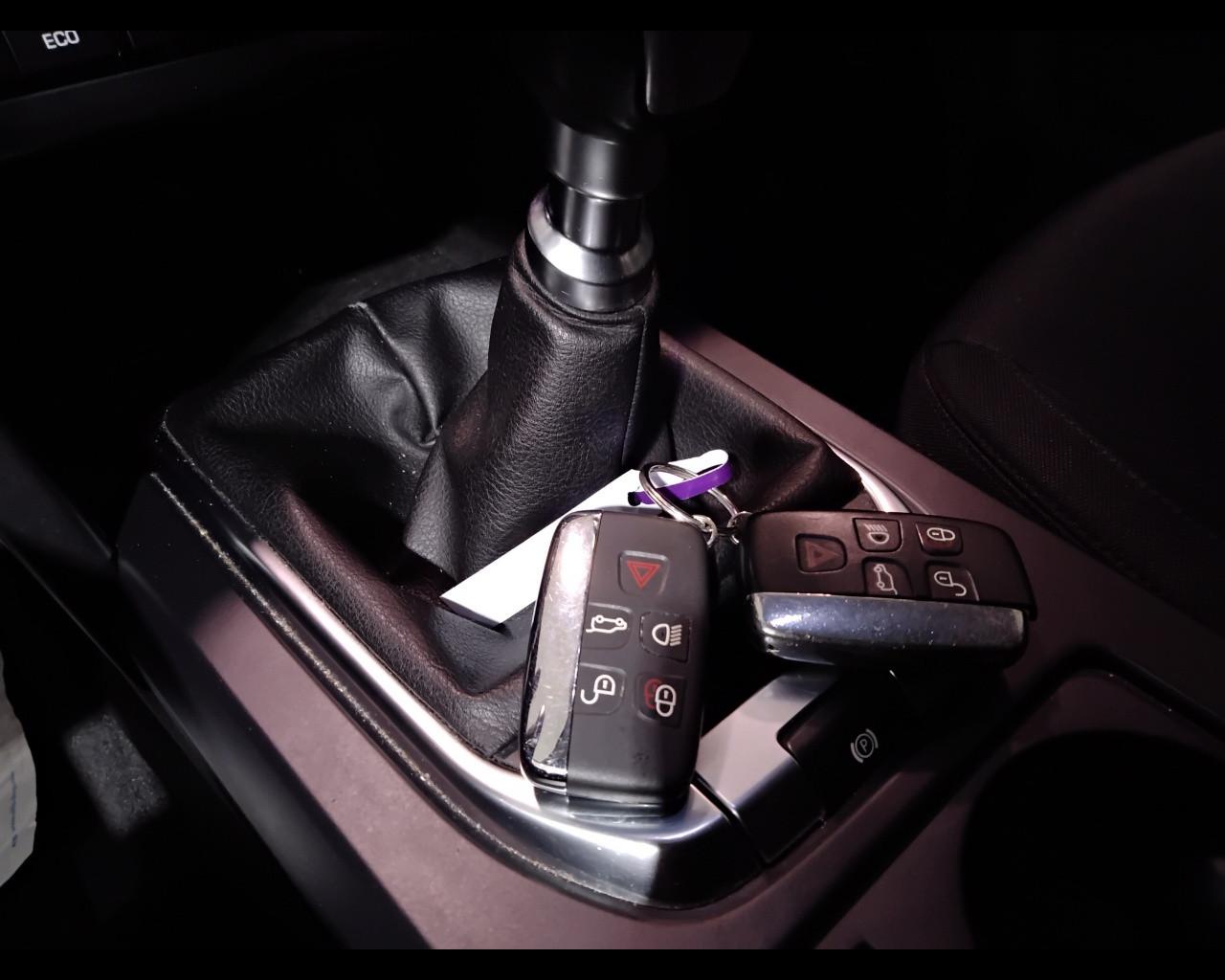 LAND ROVER Discovery Sport I 2015 - Discovery Sport 2.0 td4 Pure awd 15