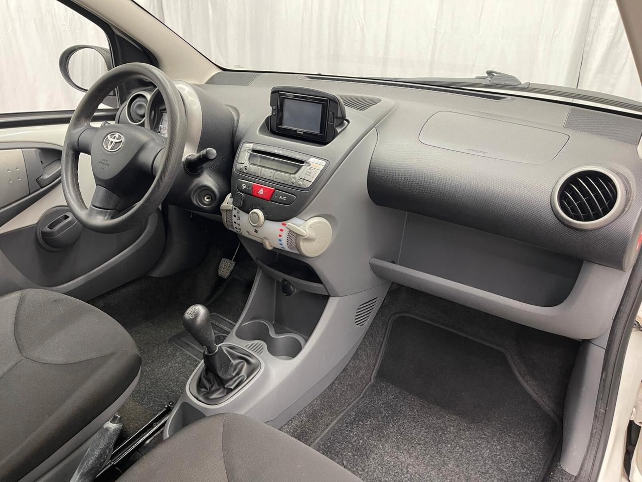 Toyota Aygo 1.0 12V VVT-i 3 porte Now Connect