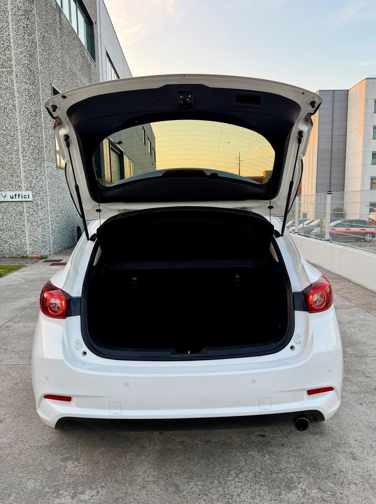 Mazda 3 Mazda3 1.5 Skyactiv-D Exceed