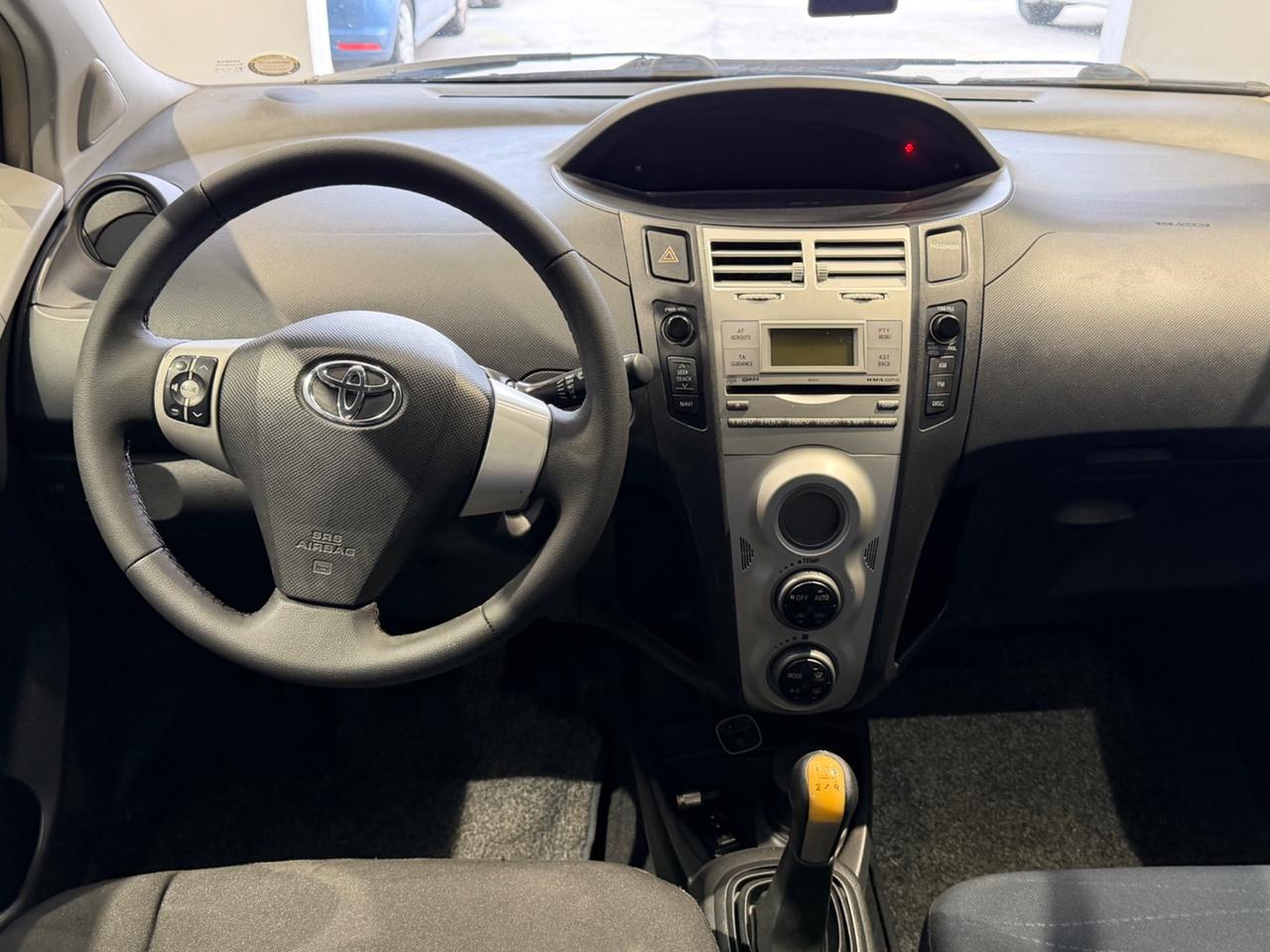 Toyota Yaris - 2007 1.0 BENZINA 69 CV 5 porte