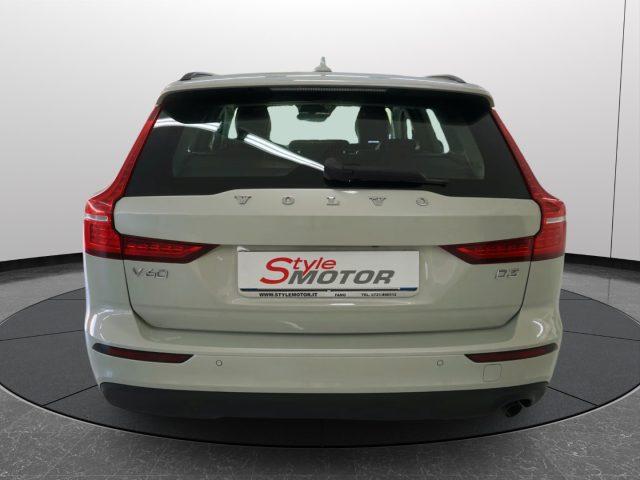 VOLVO V60 D3 Momentum Business Uniprop. Ufficiale Italia