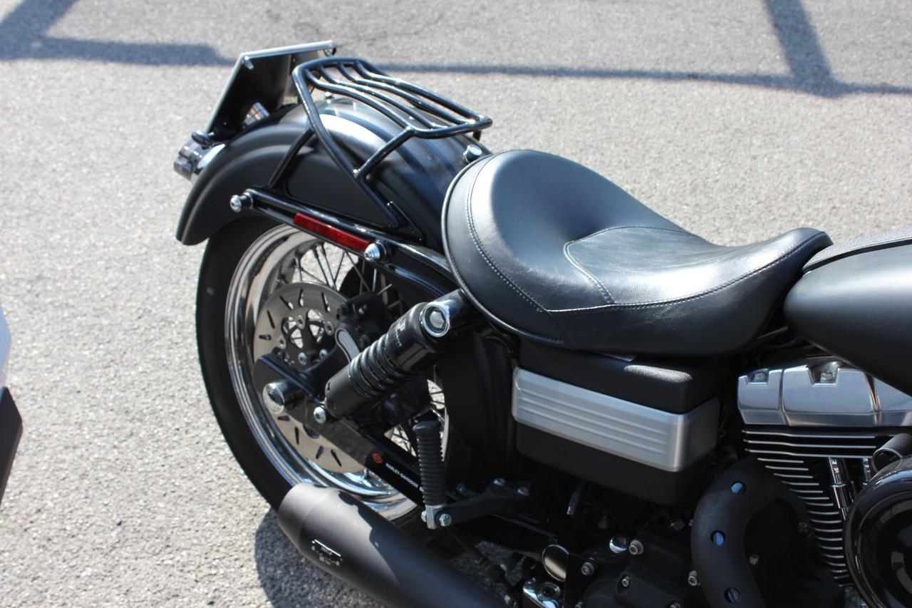 HARLEY-DAVIDSON DYNA STREET BOB