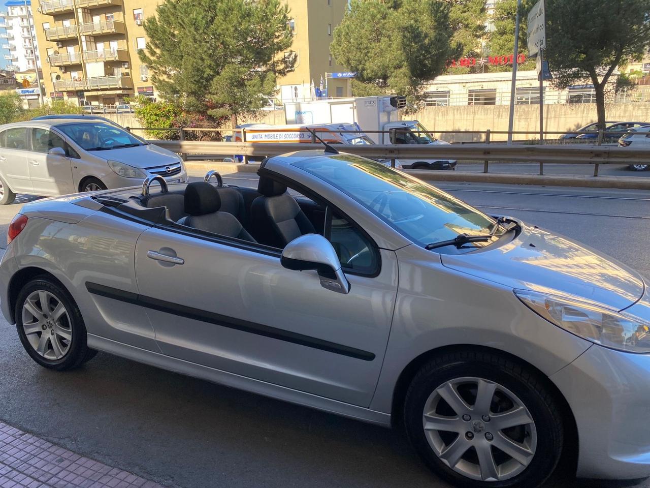 Peugeot 207 1.6 HDi 110CV cabrio