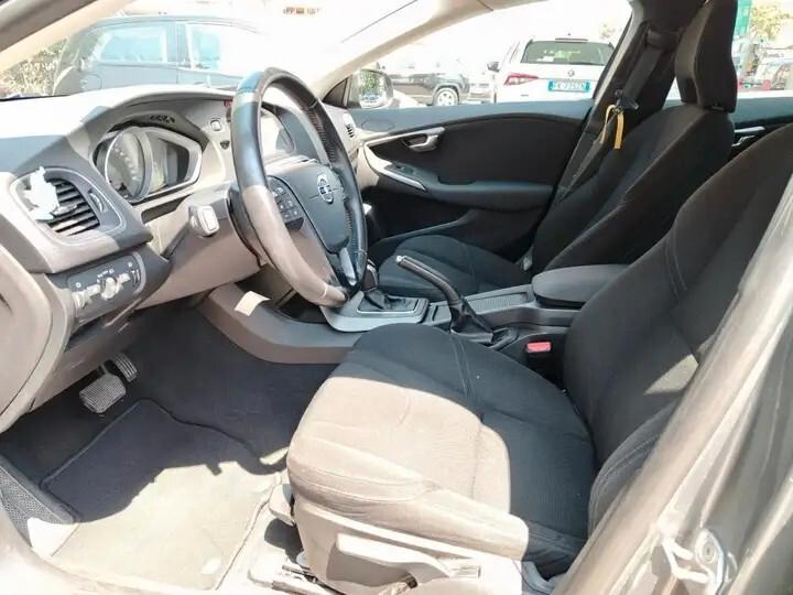 Volvo V40 D2 Geartronic Kinetic