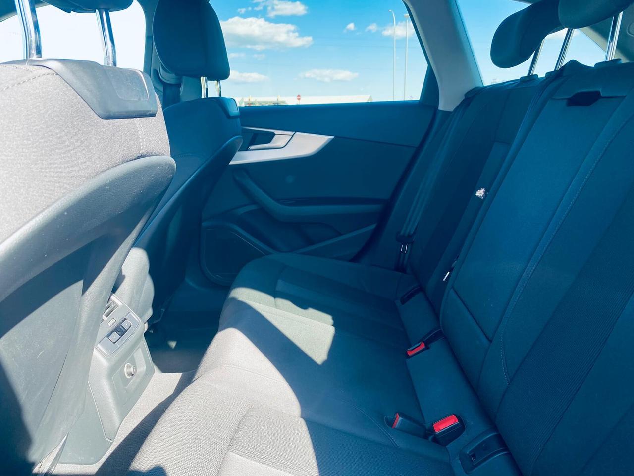 Audi A4 Avant 40 TFSI S tronic line edition