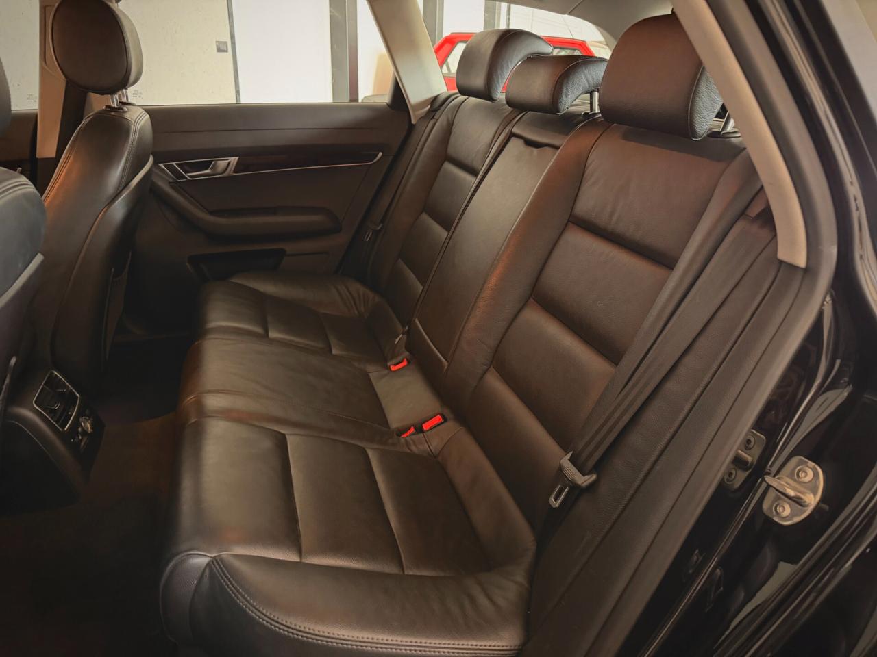 Audi A6 Avant 3.0 V6 TDI 240 CV QUATTRO - GANCIO A TRAINO