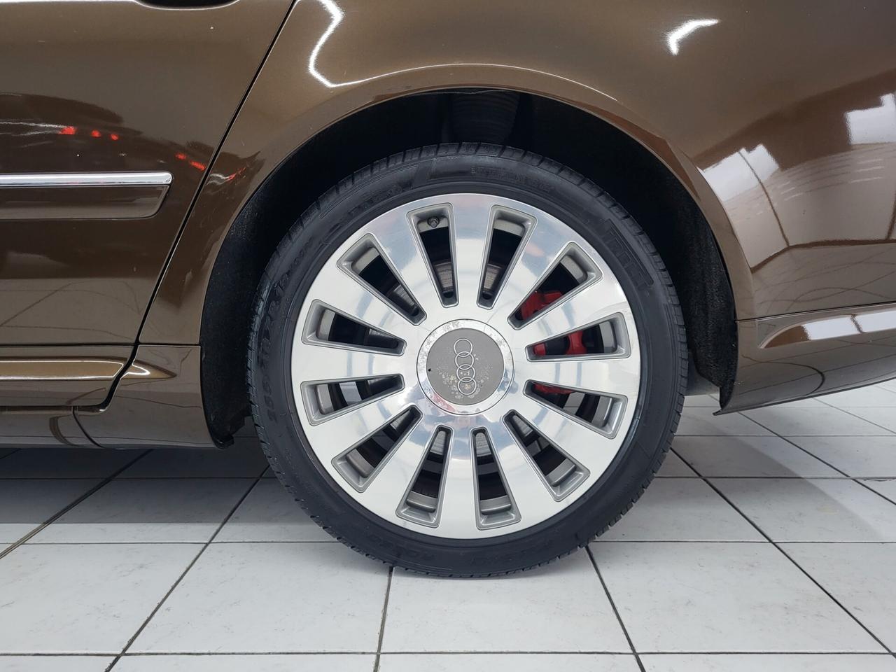 Audi A8 6.0 W12 quattro tiptronic
