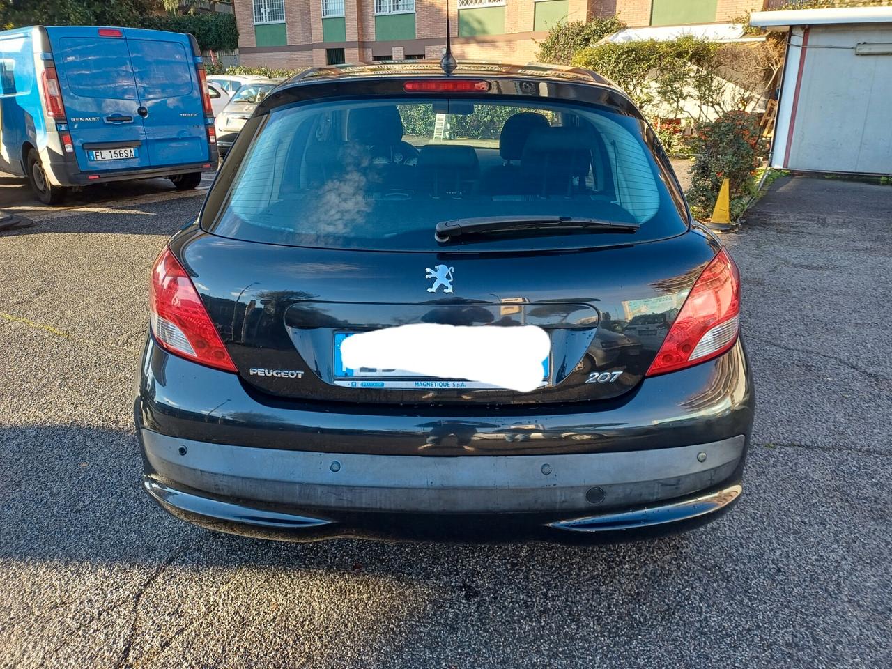 Peugeot 207 1.4 8V x neopatentati