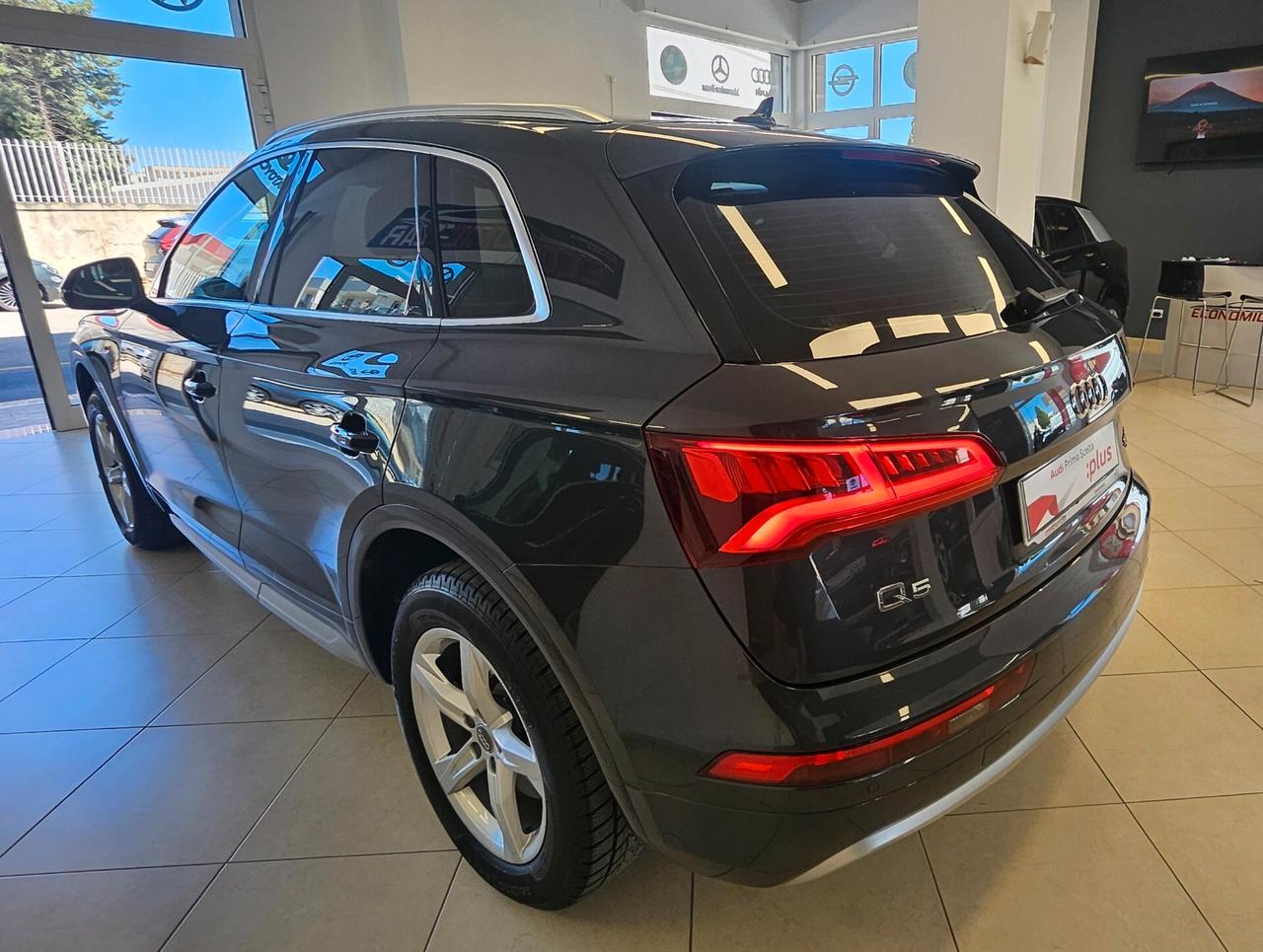 Audi Q5 35 TDI quattro S tronic Business Sport QUADRO COCKPIT