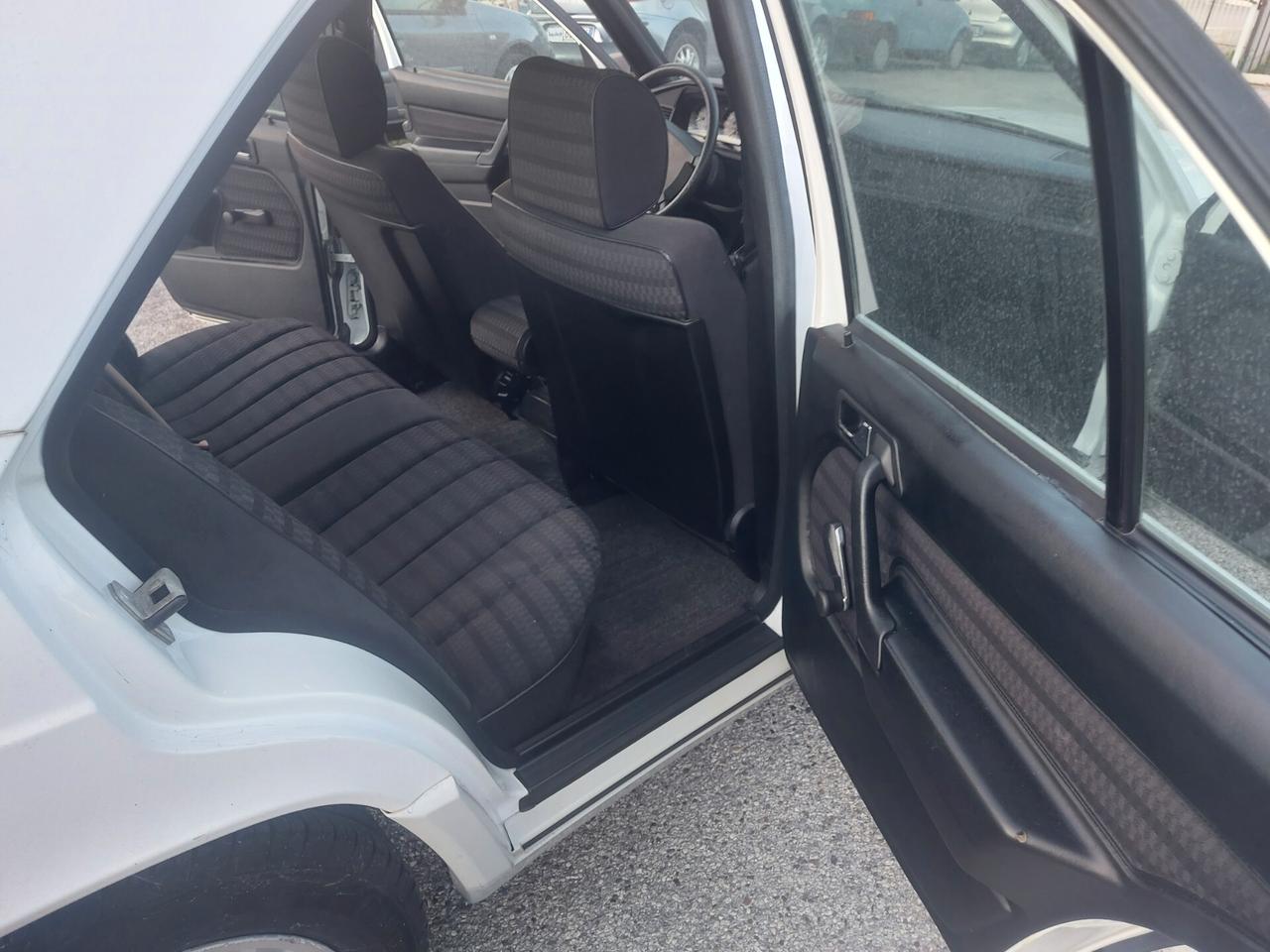 Mercedes-benz 190 2.0 E