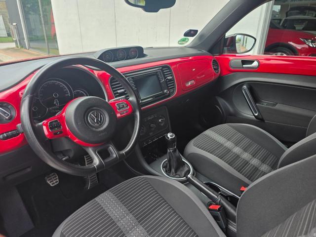 VOLKSWAGEN Maggiolino Cabrio 2.0 TDI Sport 6 marce FARI LED