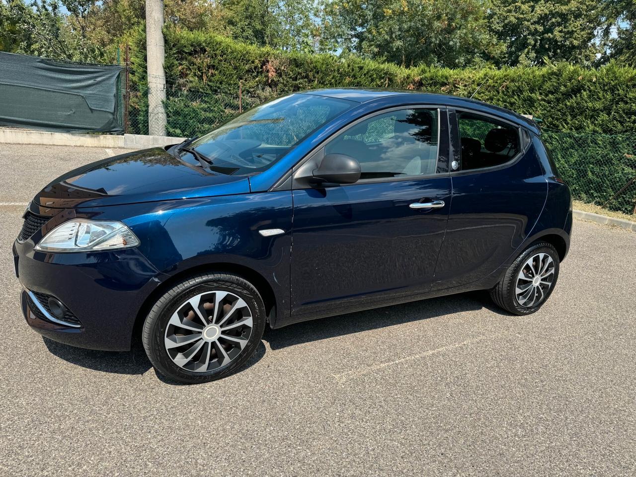 Lancia Ypsilon 1.2 Gpl - NEOPATENTATI - 12 MESI DI GARANZIA -