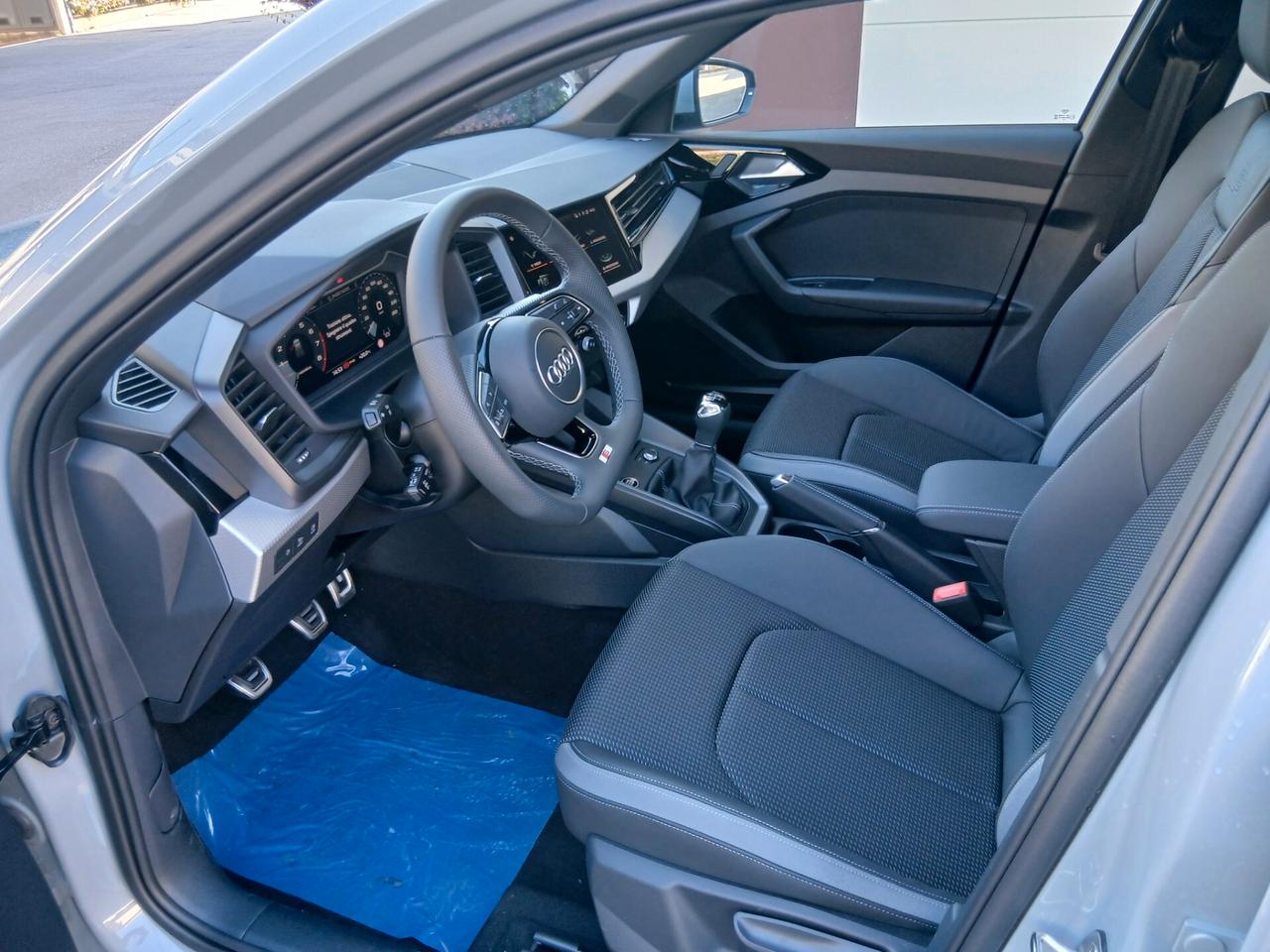 Audi A1 SPB 30 TFSI S line edition tua a € 212 mese